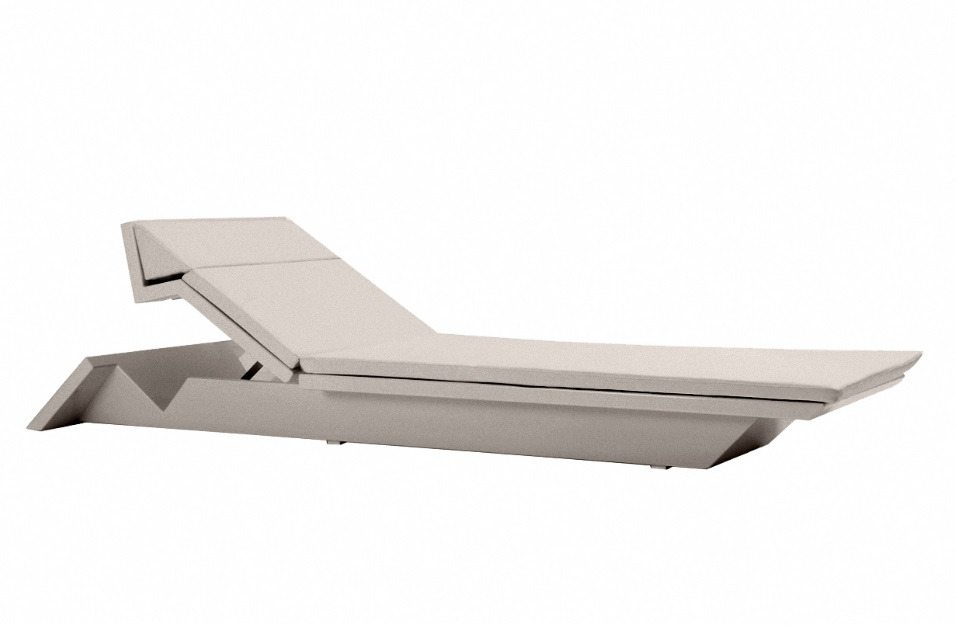 Chaise longue Rest en polyéthylène au design contemporain par A-cero x Vondom Chaise longue Rest en polyéthylène au design contemporain par A-cero x Vondom