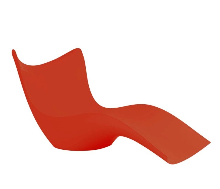 Chaise longue Surf en polyéthylène au design contemporain par Karim Rashid x Vondom Chaise longue Surf en polyéthylène au design contemporain par Karim Rashid x Vondom