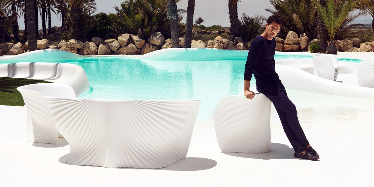Canapé Biophilia en polyéthylène au design contemporain par Ross Lovegrove x Vondom Canapé Biophilia en polyéthylène au design contemporain par Ross Lovegrove x Vondom