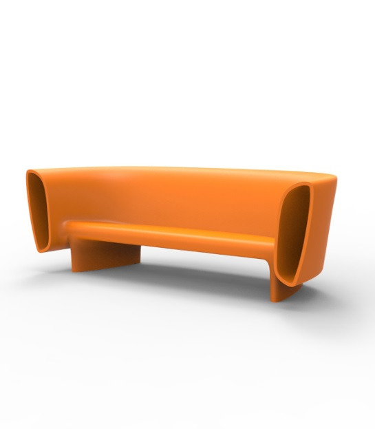 Canapé Bum-bum en polyéthylène au design contemporain par Eugeni Quitllet x Vondom Canapé Bum-bum en polyéthylène au design contemporain par Eugeni Quitllet x Vondom