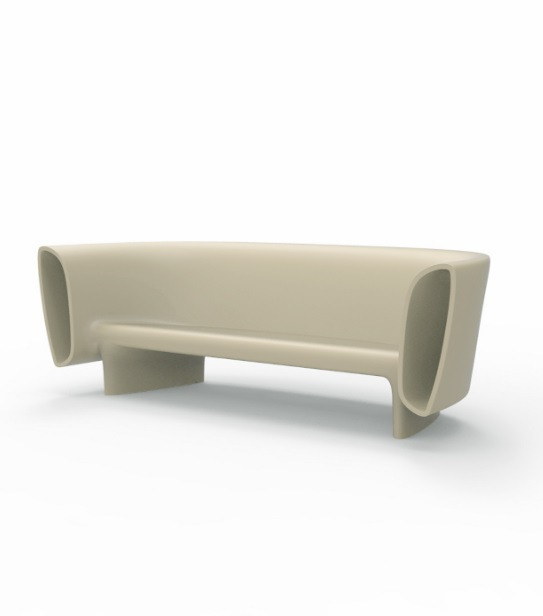 Canapé Bum-bum en polyéthylène au design contemporain par Eugeni Quitllet x Vondom Canapé Bum-bum en polyéthylène au design contemporain par Eugeni Quitllet x Vondom