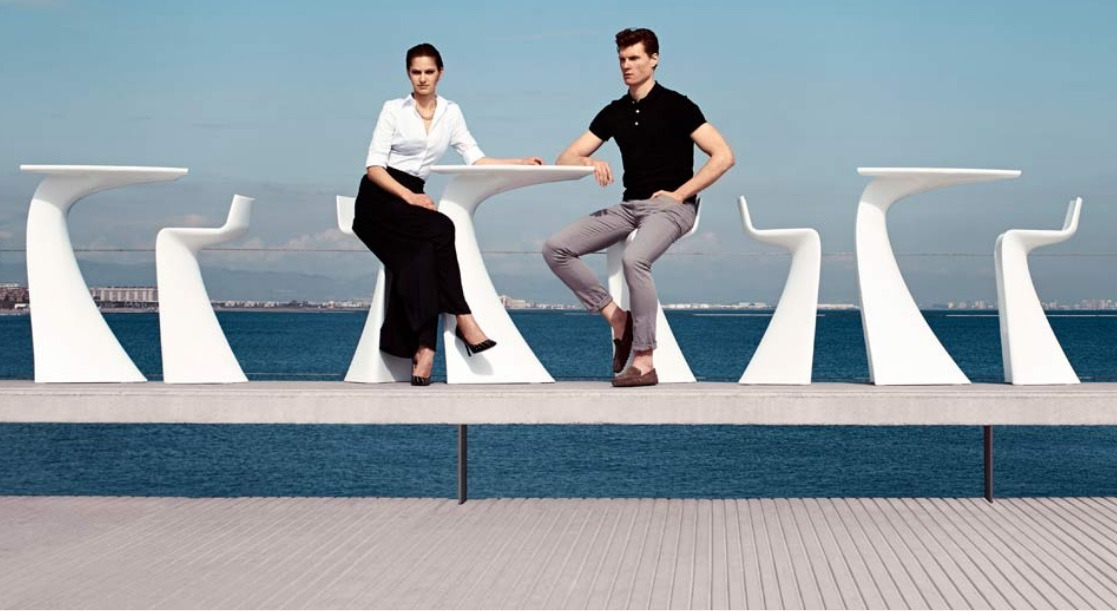 Tabouret de bar Wing en polyéthylène au design contemporain par A-cero x Vondom Mobilier outdoor Vondom