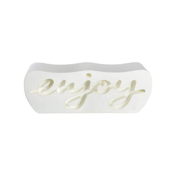 Banc Enjoy en polyéthylène par Adriana Lohmann Giò Colonna Romano x SLIDE Studio