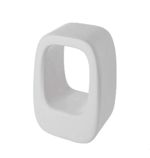 Tabouret haut Lazy Bones en polyéthylène par Barnaby Gunning x SLIDE Studio