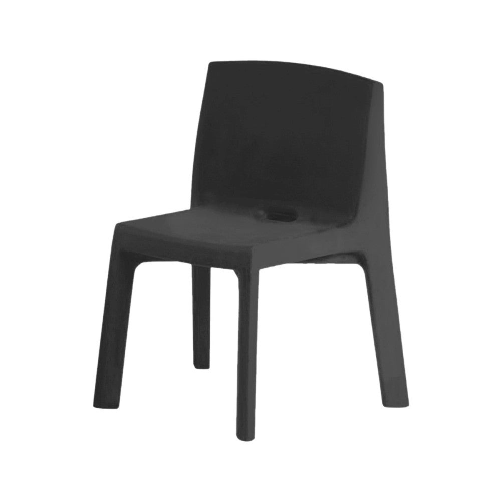 Chaise Q4 en polyéthylène par Jorge Najera x SLIDE Studio Chaise Q4 en polyéthylène par Jorge Najera x SLIDE Studio