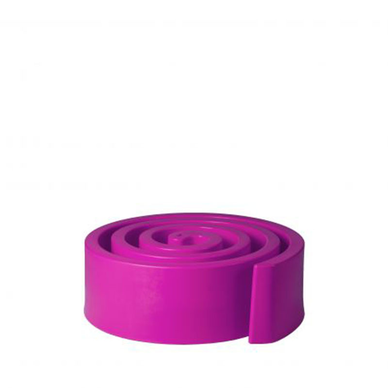 Pouf Summertime en polyéthylène par Giò Colonna Romano x SLIDE Studio Pouf Summertime en polyéthylène par Giò Colonna Romano x SLIDE Studio