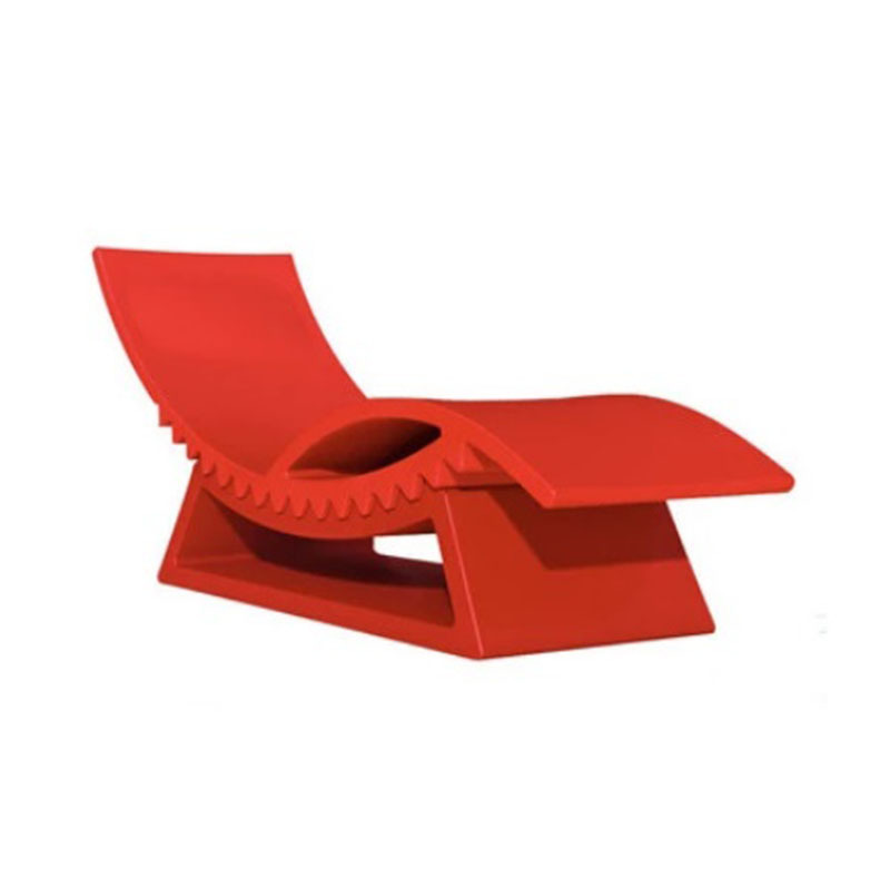 Chaise longue Tic Tac en polyéthylène par Marco Acerbis x SLIDE Studio Chaise longue Tic Tac en polyéthylène par Marco Acerbis x SLIDE Studio