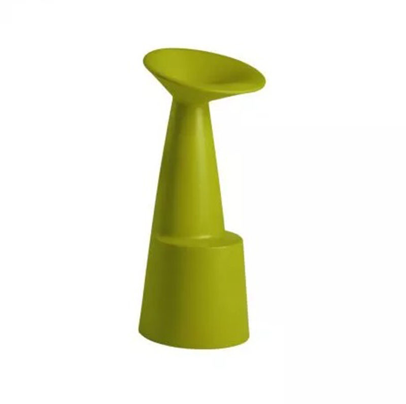 Tabouret de bar Voilà en polyéthylène par Marc Sadler x SLIDE Studio Tabouret de bar Voilà en polyéthylène par Marc Sadler x SLIDE Studio
