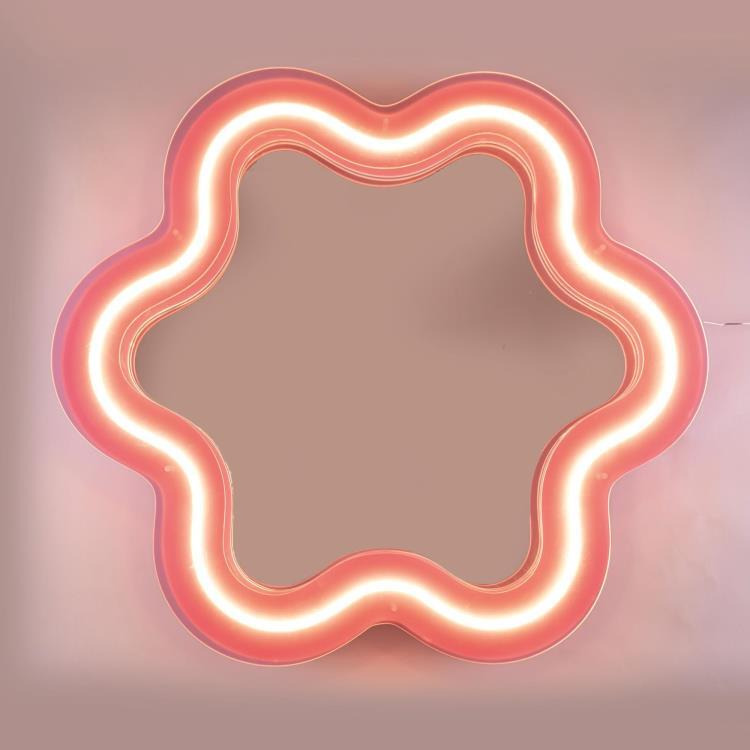 Applique Miroir Supercurve Flower par BBMDS X Seletti Applique Miroir Supercurve Flower par BBMDS X Seletti