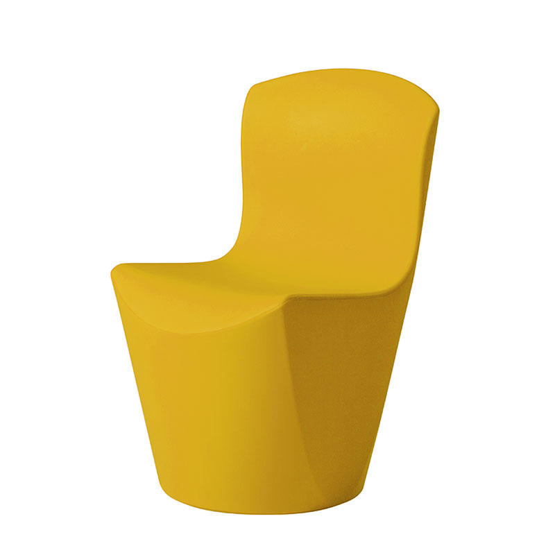 Chaise Zoe en polyéthylène par Guglielmo Berchicci x SLIDE Studio Chaise Zoe en polyéthylène par Guglielmo Berchicci x SLIDE Studio