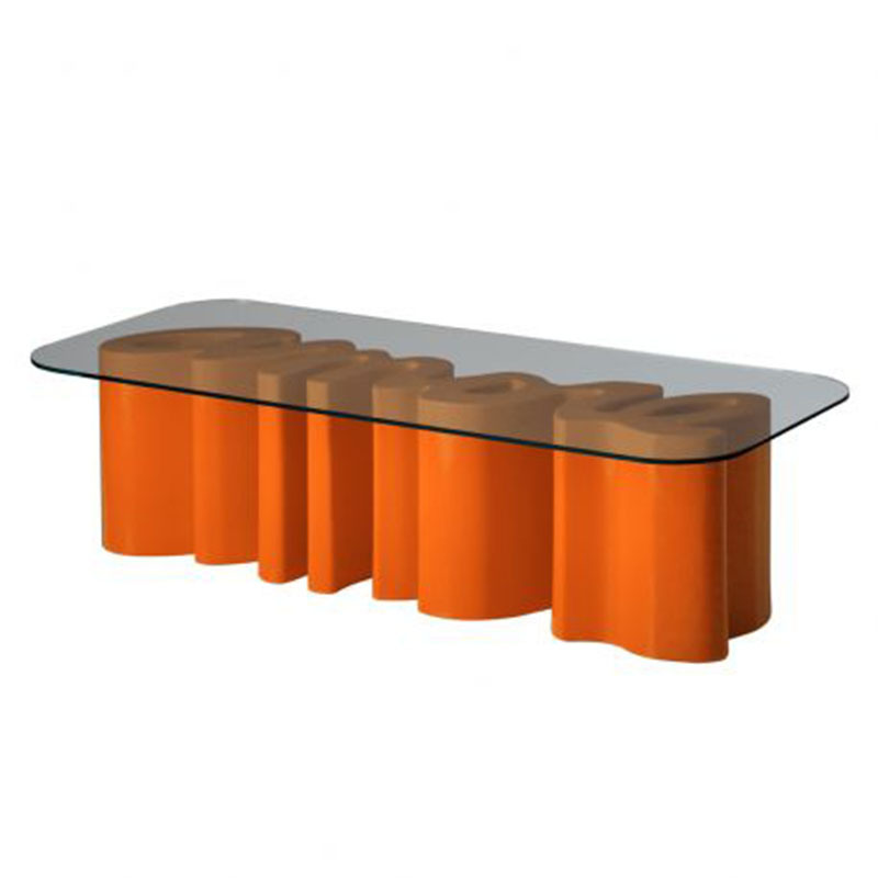 Table basse Amore en polyéthylène par Giò Colonna Romano x SLIDE Studio Table basse Amore en polyéthylène par Giò Colonna Romano x SLIDE Studio
