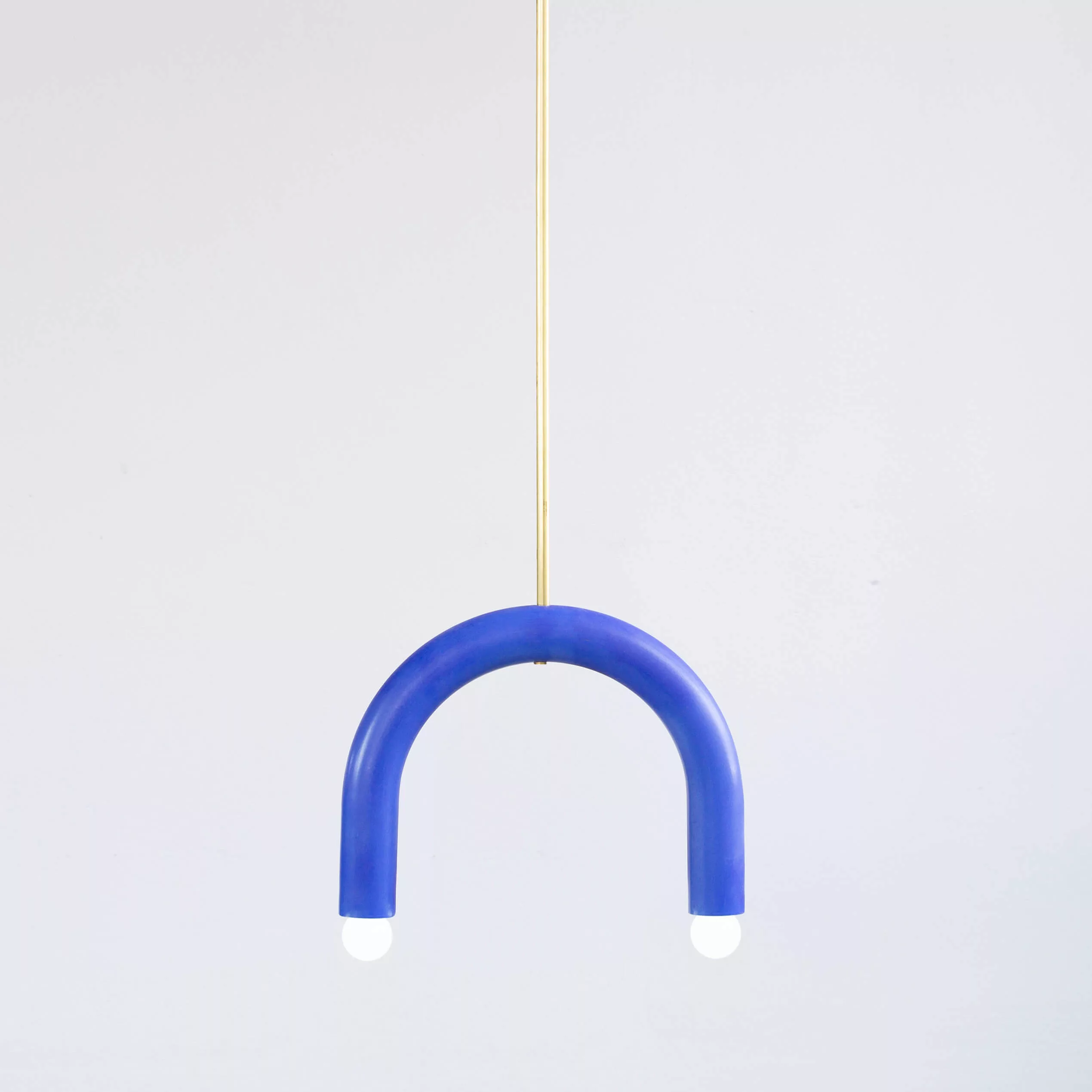 Suspension TRN light B1 en céramique et laiton par Magda Jurek