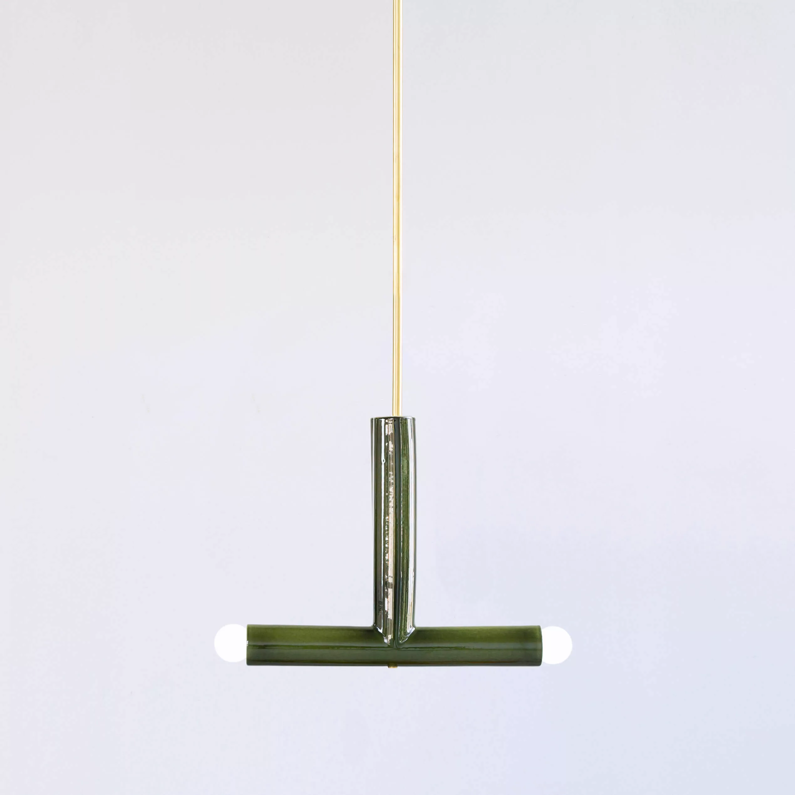 Suspension TRN light B2 en céramique et laiton par Magda Jurek