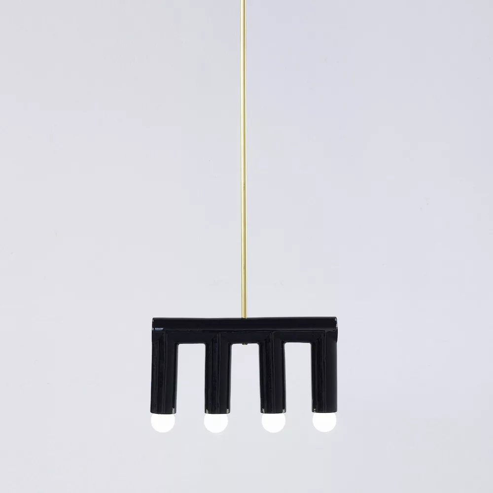 Suspension TRN light B3 en céramique et laiton par Magda Jurek
