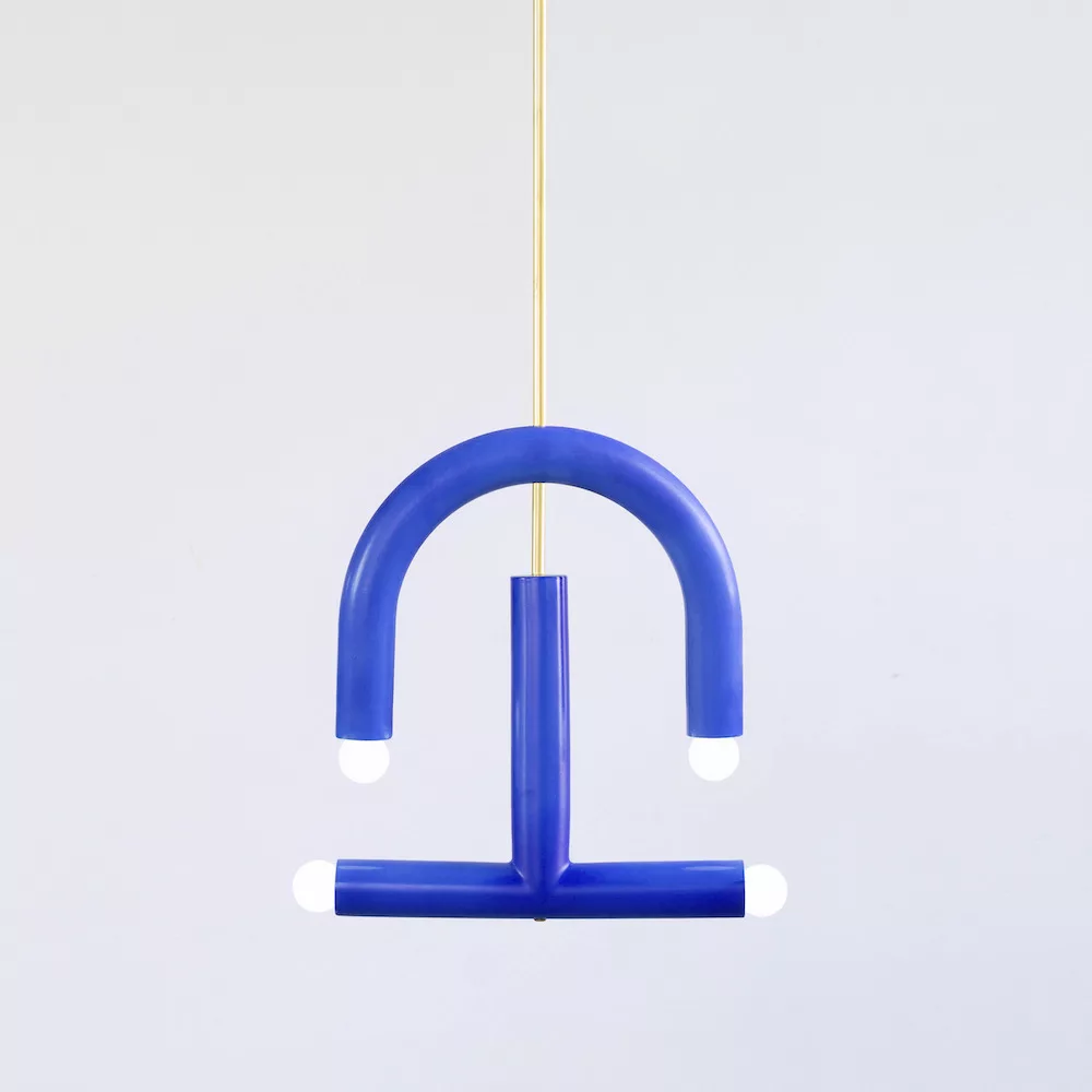 Suspension TRN light C3 en céramique et laiton par Magda Jurek