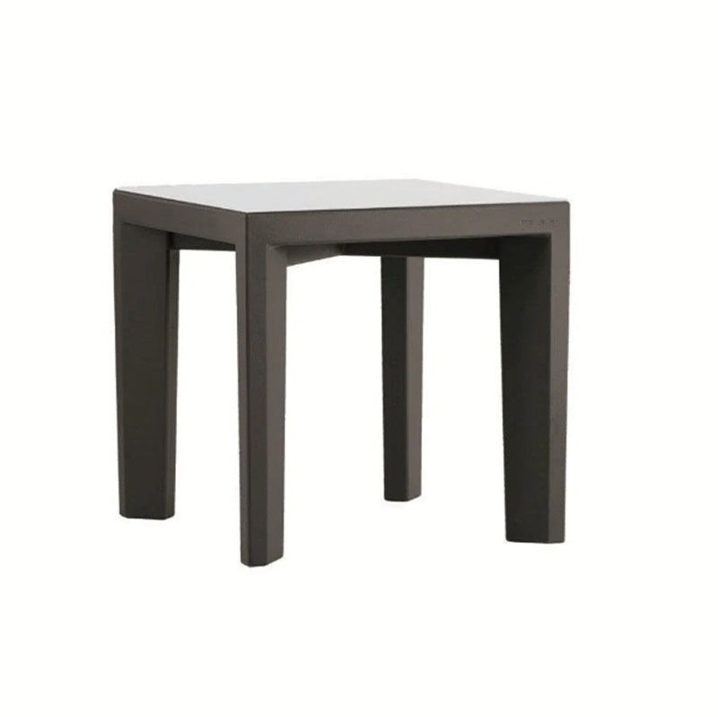 Table Gino en polyéthylène par Giò Colonna Romano x SLIDE Studio Table Gino en polyéthylène par Giò Colonna Romano x SLIDE Studio