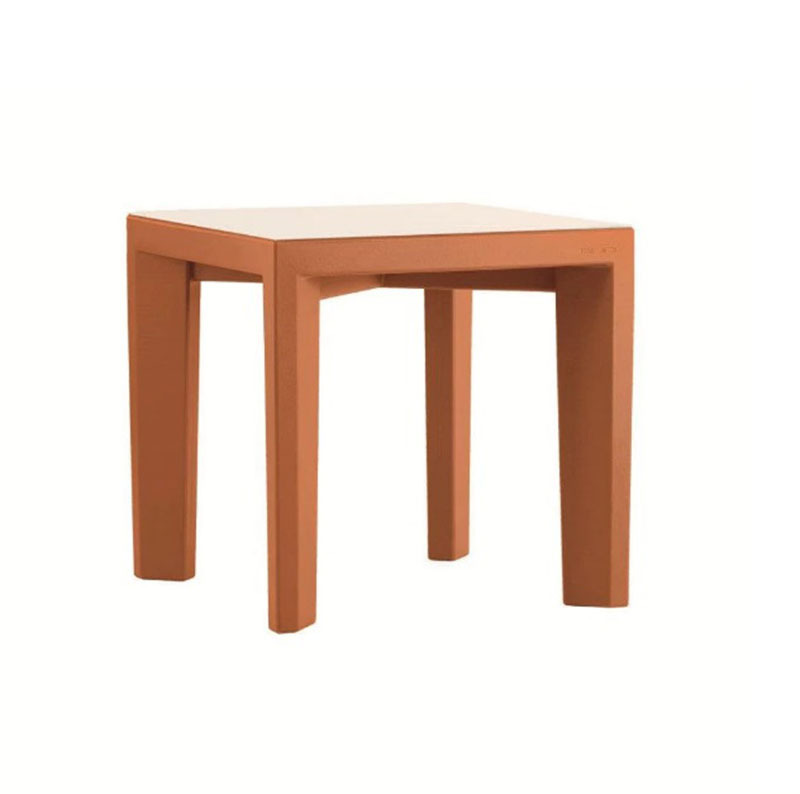 Table Gino en polyéthylène par Giò Colonna Romano x SLIDE Studio Table Gino en polyéthylène par Giò Colonna Romano x SLIDE Studio