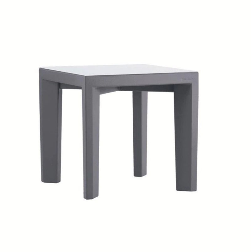 Table Gino en polyéthylène par Giò Colonna Romano x SLIDE Studio Table Gino en polyéthylène par Giò Colonna Romano x SLIDE Studio