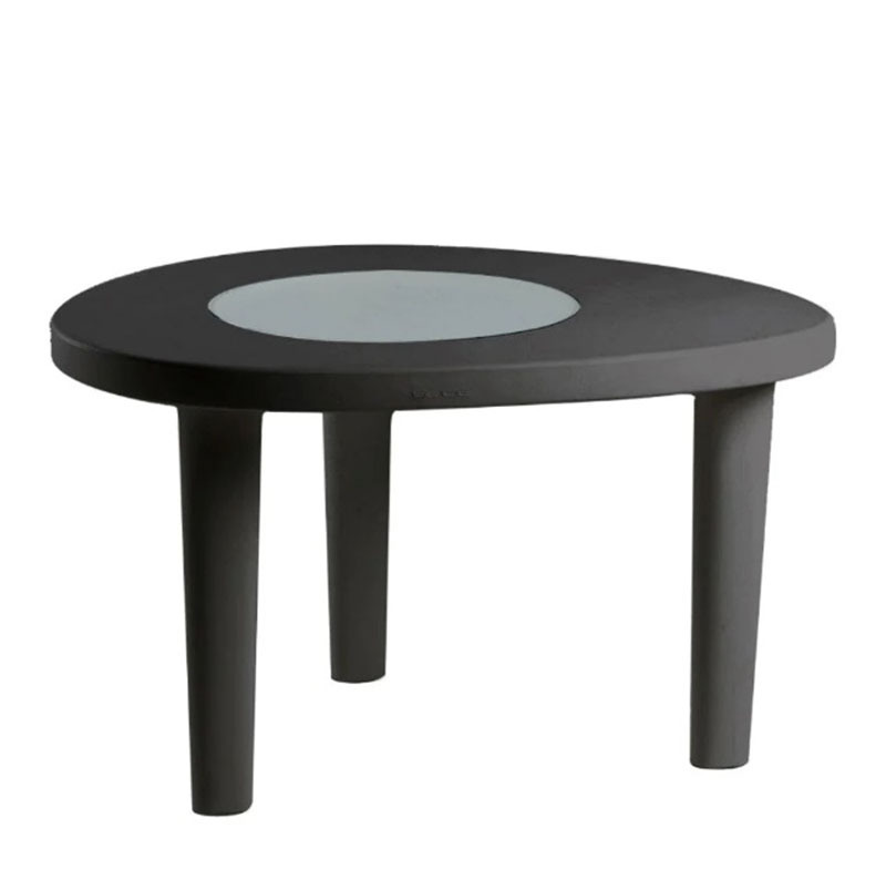Table Coccodé en polyéthylène par Giò Colonna Romano x SLIDE Studio Table Coccodé en polyéthylène par Giò Colonna Romano x SLIDE Studio