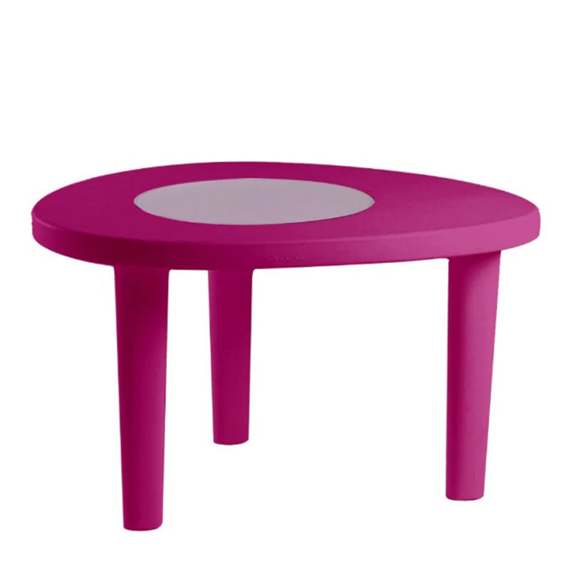 Table Coccodé en polyéthylène par Giò Colonna Romano x SLIDE Studio Table Coccodé en polyéthylène par Giò Colonna Romano x SLIDE Studio