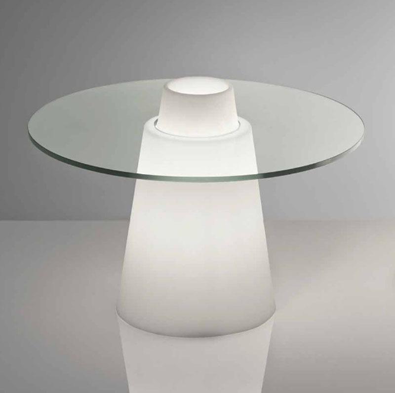 Table basse Peak 50 en polyéthylène par Aksu Suardi x SLIDE Studio