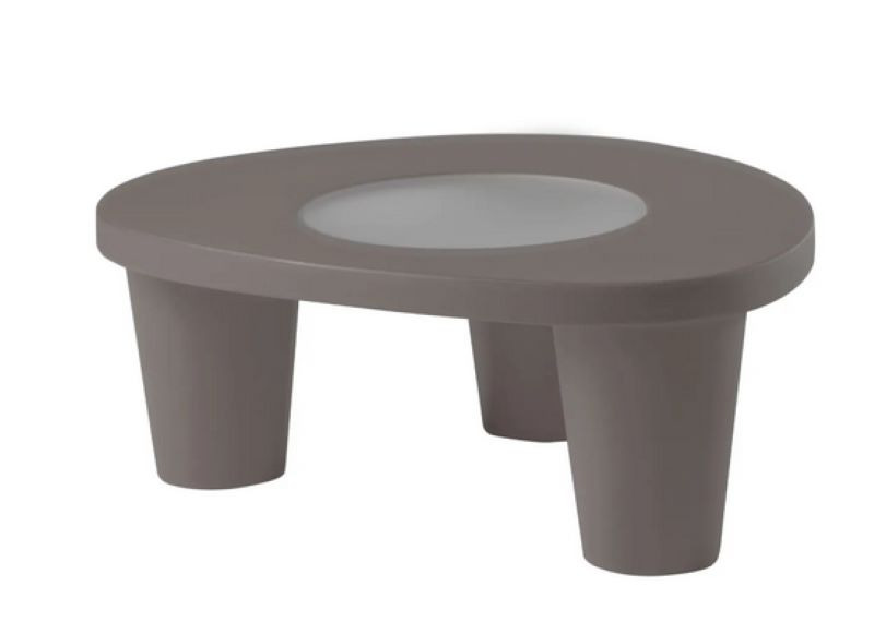 Table basse Low Lita en polyéthylène par Paola Navone x SLIDE Studio Table basse Low Lita en polyéthylène par Paola Navone x SLIDE Studio