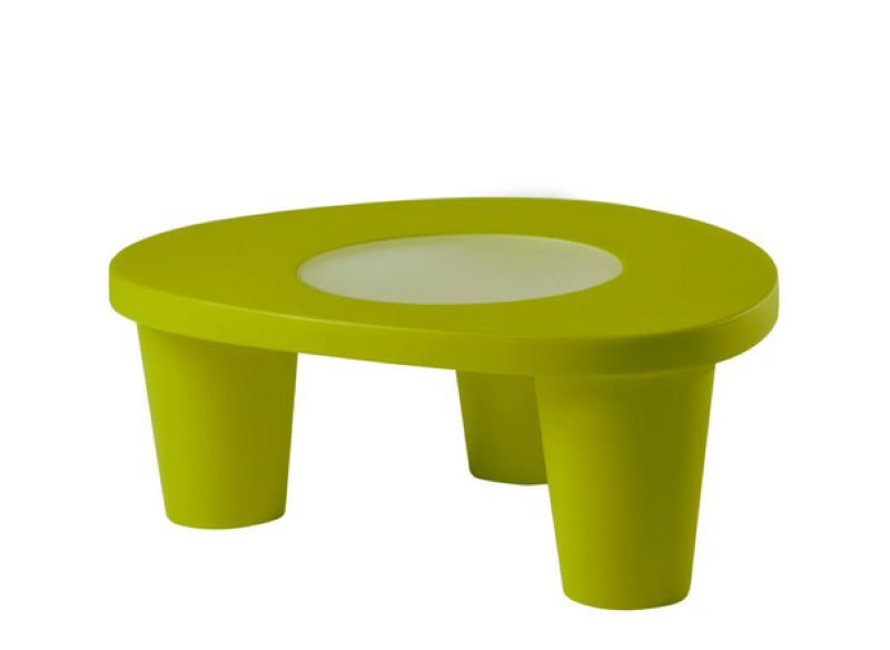 Table basse Low Lita en polyéthylène par Paola Navone x SLIDE Studio Table basse Low Lita en polyéthylène par Paola Navone x SLIDE Studio