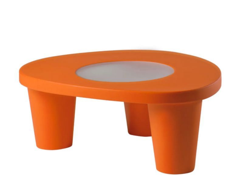 Table basse Low Lita en polyéthylène par Paola Navone x SLIDE Studio Table basse Low Lita en polyéthylène par Paola Navone x SLIDE Studio