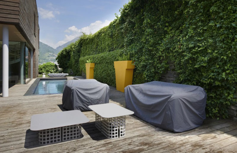 Table Mara Low base en fer par Lorenza Bozzoli x SLIDE Studio Table Mara Low base en fer par Lorenza Bozzoli