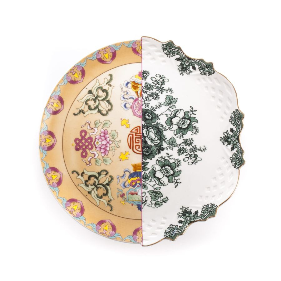 Présentoir à gâteau hybride Leandra en porcelaine par CTRLZACK x Seletti 2