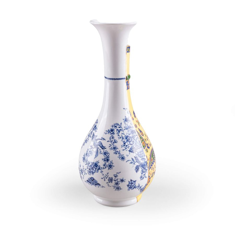 Vase hybride Chunar en porcelaine par CTRLZACK x Seletti 2