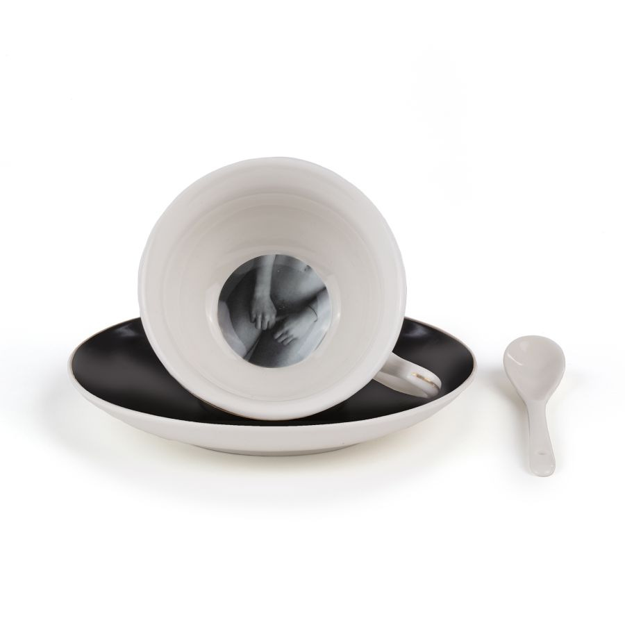 Tasse à thé avec petite cuillère Tacita Guiltless en porcelaine par Tarin x Seletti Tasse à thé avec petite cuillère Tacita Guiltless en porcelaine par Tarin x Seletti 2