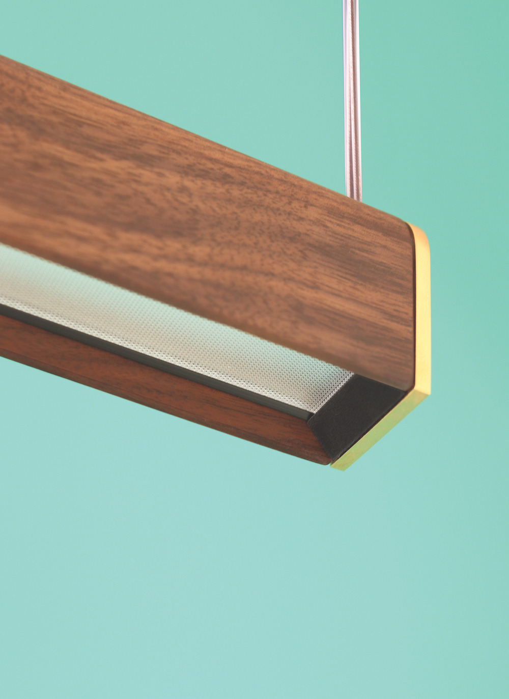 Suspension en bois Curve Led avec finition or 24K au design scandinave par Tunto Suspension en bois Curve Led avec finition or 24K au design scandinave par Tunto