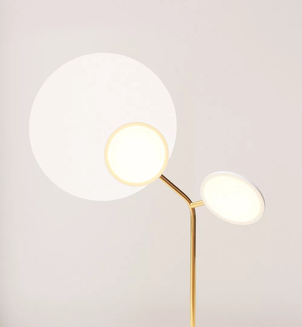 Lampadaire Ballon LED au design scandinave par Tunto Lampadaire Ballon LED au design scandinave par Tunto