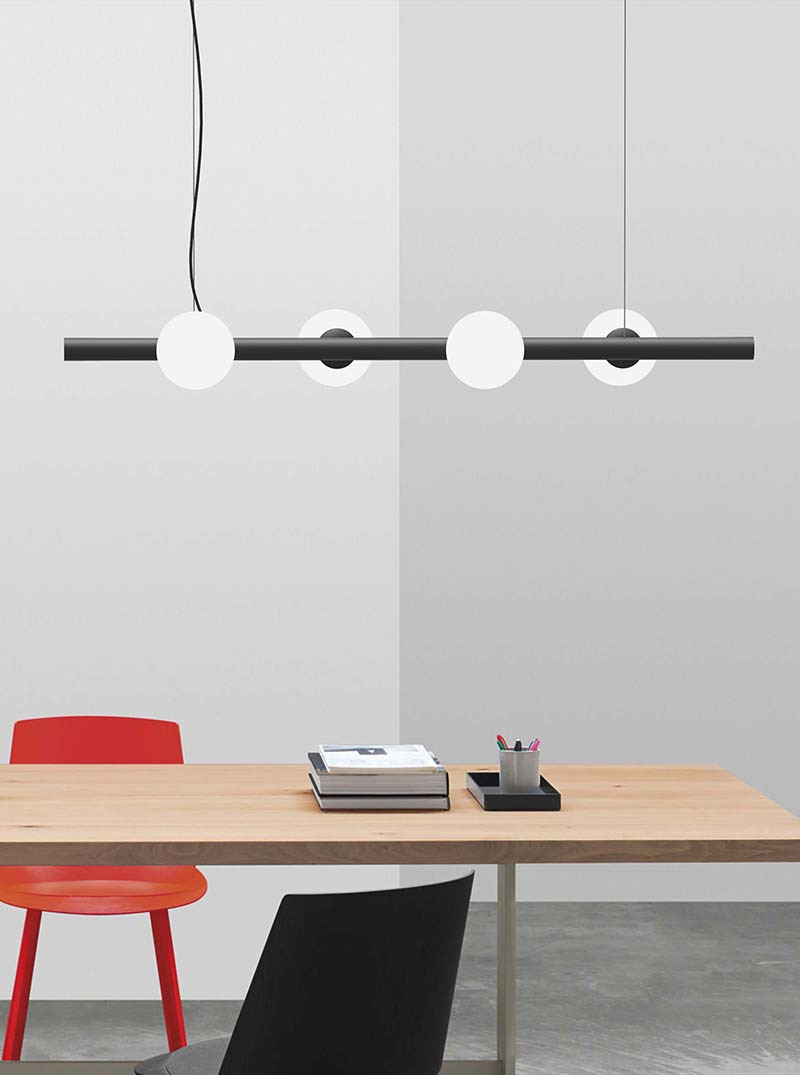 Suspension Tin Tin S4 par Roberto Giacomucci x Marchetti Suspension Tin Tin S4 par Roberto Giacomucci x Marchetti