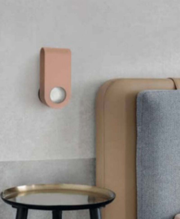 Applique Oka par Roberto Giacomucci x Marchetti