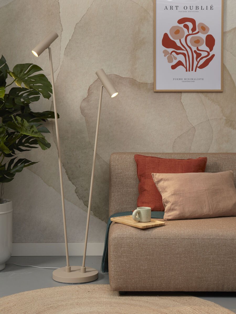 Lampadaire Havana en métal au design contemporain par It's About Romi Lampadaire Havana en métal au design contemporain par It's About Romi