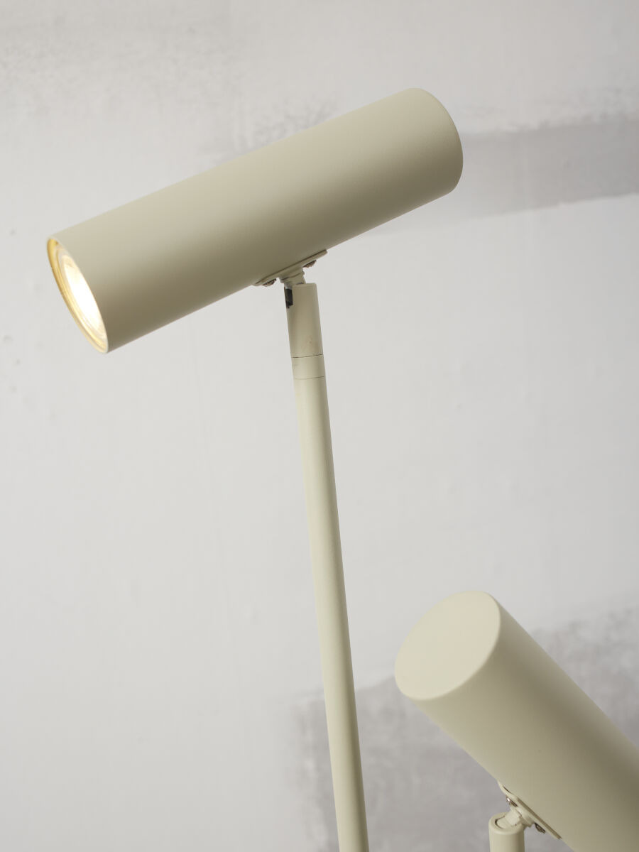 Lampadaire Havana en métal au design contemporain par It's About Romi Lampadaire Havana en métal au design contemporain par It's About Romi