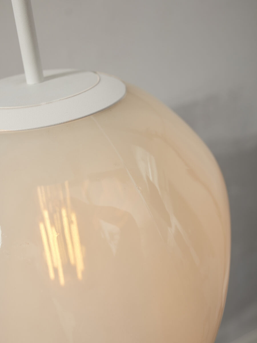 Suspension Helsinki en verre au design vintage par It's About Romi Suspension Helsinki en verre au design vintage par It's About Romi