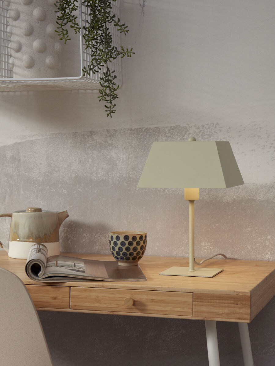 Lampe à poser Perth en métal au design vintage par It's About Romi Lampe à poser Perth en métal au design vintage par It's About Romi