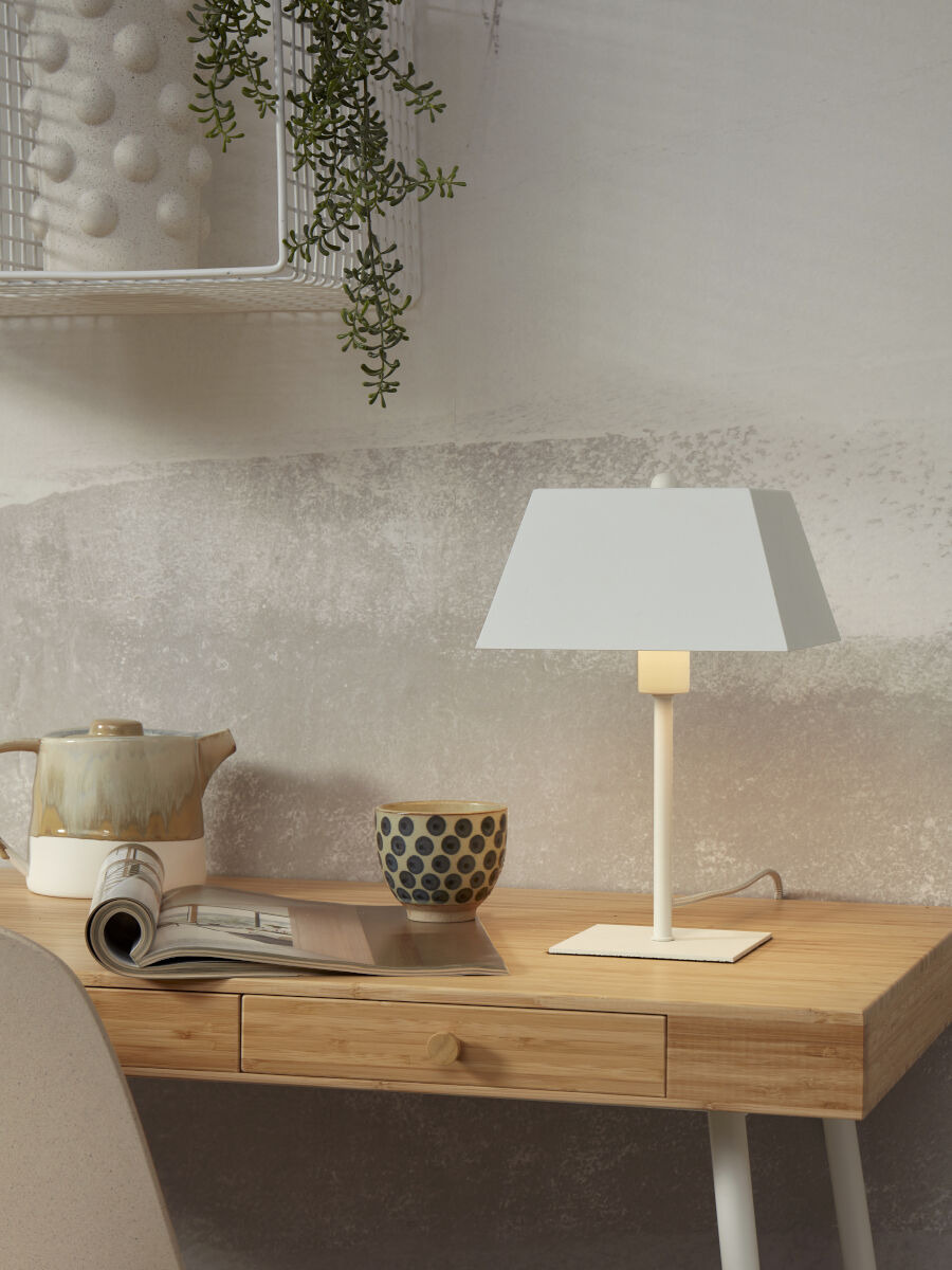 Lampe à poser Perth en métal au design vintage par It's About Romi Lampe à poser Perth en métal au design vintage par It's About Romi