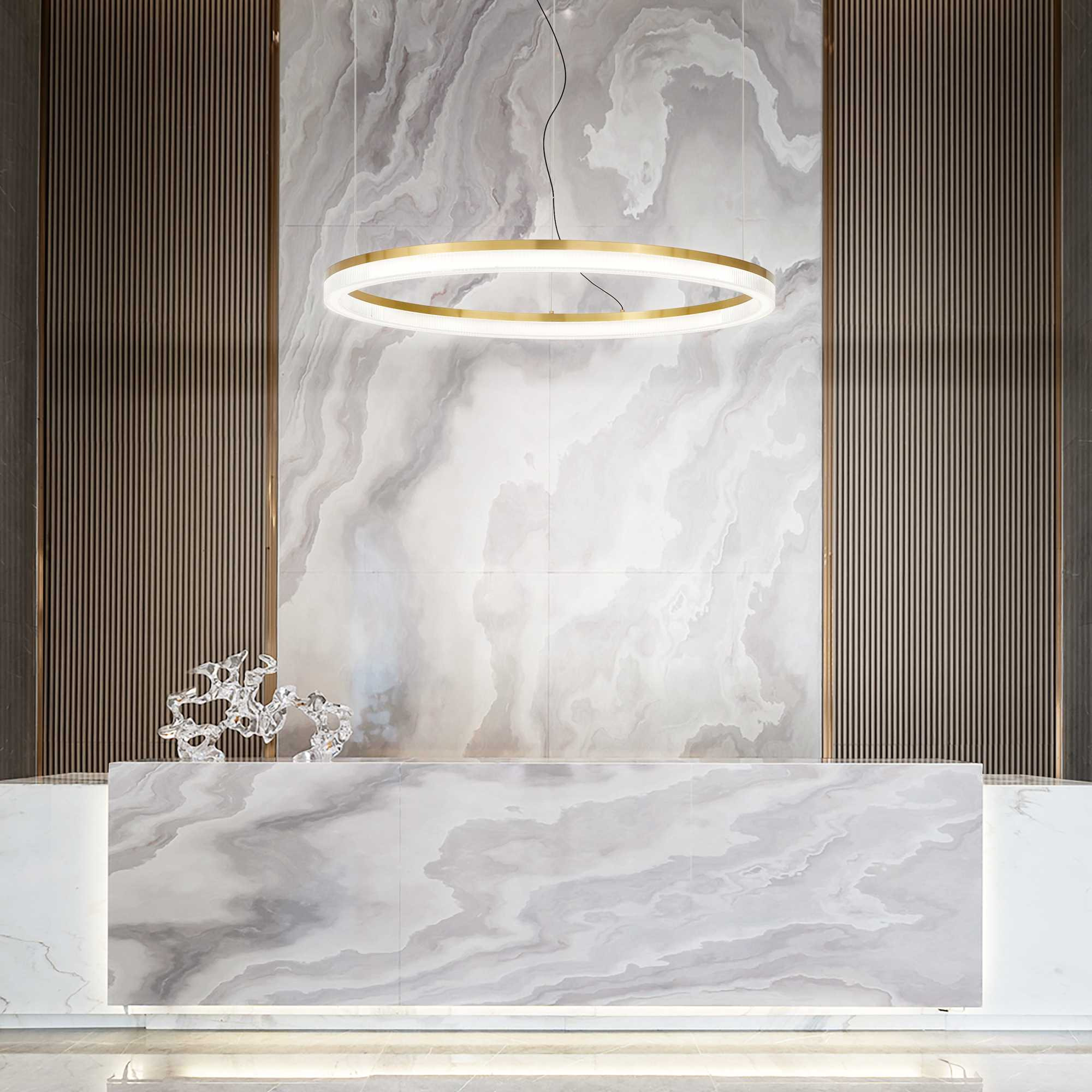 Suspension Crown en métal avec une finition laiton brossé Ideal-Lux