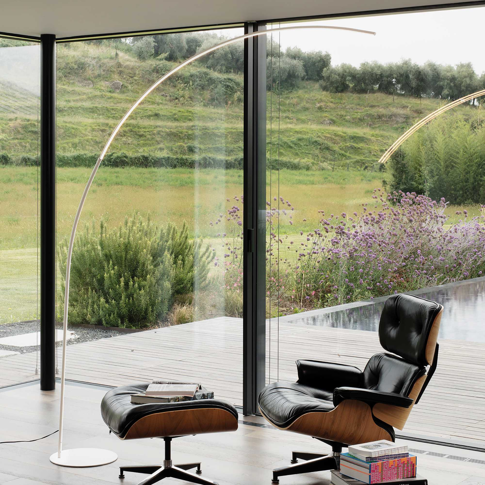 Lampadaire Comet en métal avec un diffuseur en silicone opale - Ideal Lux Lampadaire Comet en métal avec un diffuseur en silicone opale - Ideal Lux
