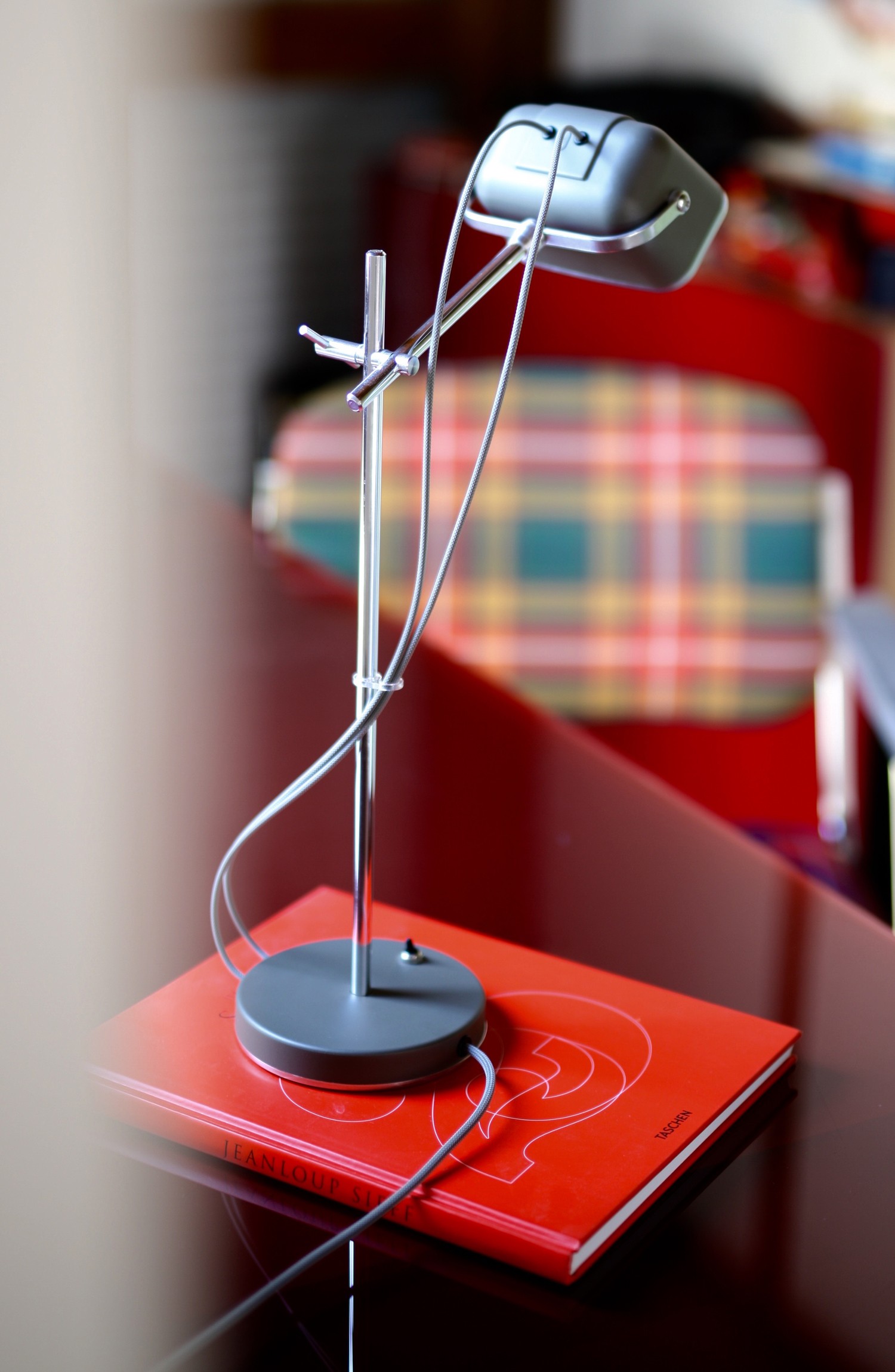 Lampe à poser vintage MOB en aluminium naturel par Swabdesign Lampe à poser vintage MOB en aluminium naturel par Swabdesign