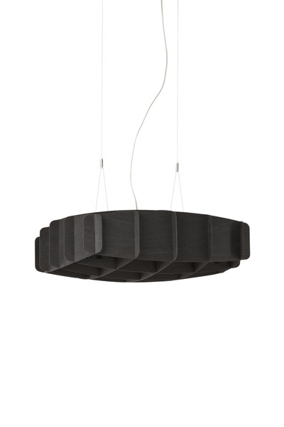 Suspension Ristikko avec base en métal et abat-jour en contreplaqué de bouleau au design contemporain par Pilke Lights Suspension Ristikko avec base en métal et abat-jour en contreplaqué de bouleau au design contemporain par Pilke Lights