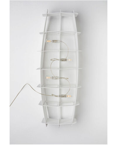 Suspension Ristikko avec base en métal et abat-jour en contreplaqué de bouleau au design contemporain par Pilke Lights Suspension Ristikko avec base en métal et abat-jour en contreplaqué de bouleau au design contemporain par Pilke Lights