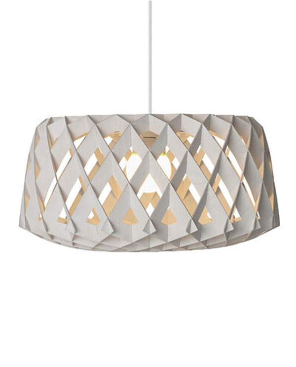 Suspension Signature avec base en métal et abat-jour en contreplaqué de bouleau au design contemporain par Pilke Lights