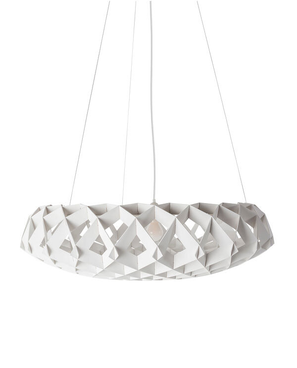 Suspension Signature Ronde avec base en métal et abat-jour en contreplaqué de bouleau au design contemporain par Pilke Lights Suspension Signature Ronde avec base en métal et abat-jour en contreplaqué de bouleau au design contemporain par Pilke Lights