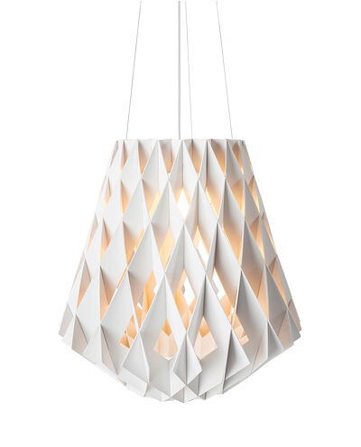 Suspension Signature évasée avec base en métal et abat-jour en contreplaqué de bouleau au design contemporain par Pilke Lights Suspension Signature évasée avec base en métal et abat-jour en contreplaqué de bouleau au design contemporain par Pilke Lights