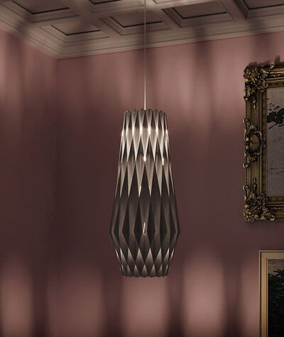 Suspension Signature élancée en métal et abat-jour en contreplaqué de bouleau au design contemporain par Pilke Lights Suspension Signature élancée en métal et abat-jour en contreplaqué de bouleau au design contemporain par Pilke Lights